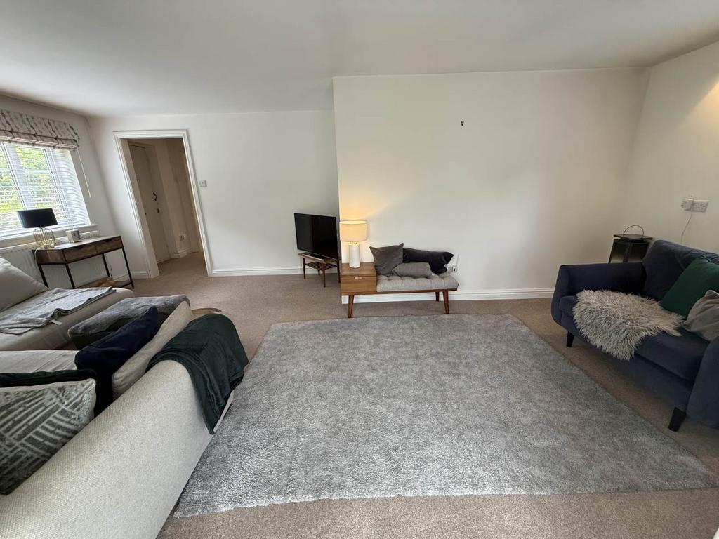 Living Room (3)