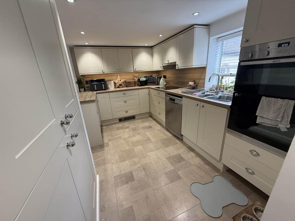 Kitchen (1)