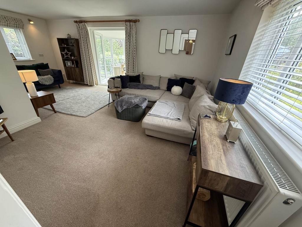 Living Room (1)