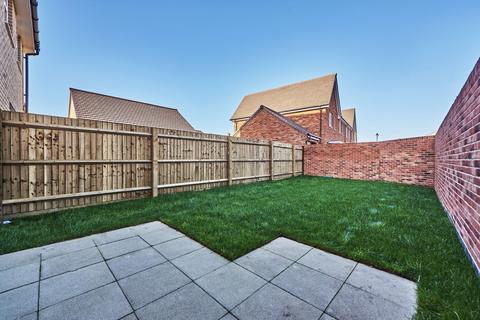 3 bedroom semi-detached house for sale, Falcon Way, Hertfordshire AL4