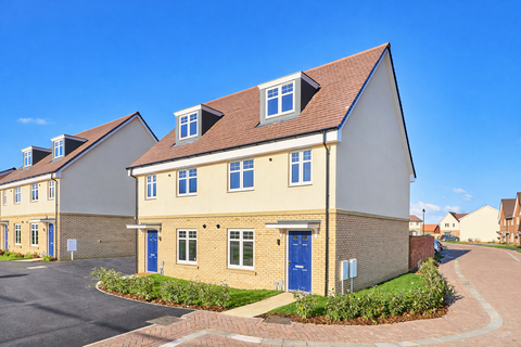 3 bedroom semi-detached house for sale, Falcon Way, Hertfordshire AL4