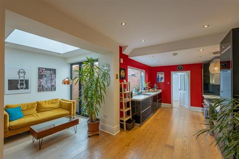 5 bedroom terraced house for sale, Wolveleigh Terrace, Gosforth, Newcastle upon Tyne