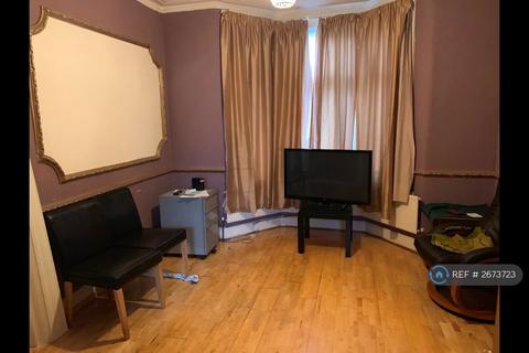 4 bedroom terraced house to rent, Britannia Road, Essex, IG1