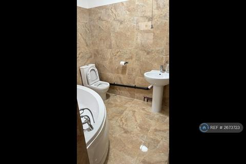 4 bedroom terraced house to rent, Britannia Road, Essex, IG1