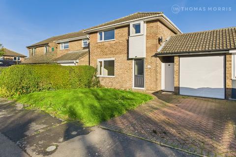 3 bedroom detached house for sale, Buckingham Way, Huntingdon PE28