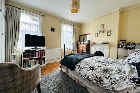 3 bedroom terraced house for sale, Tugela Street, London, SE6