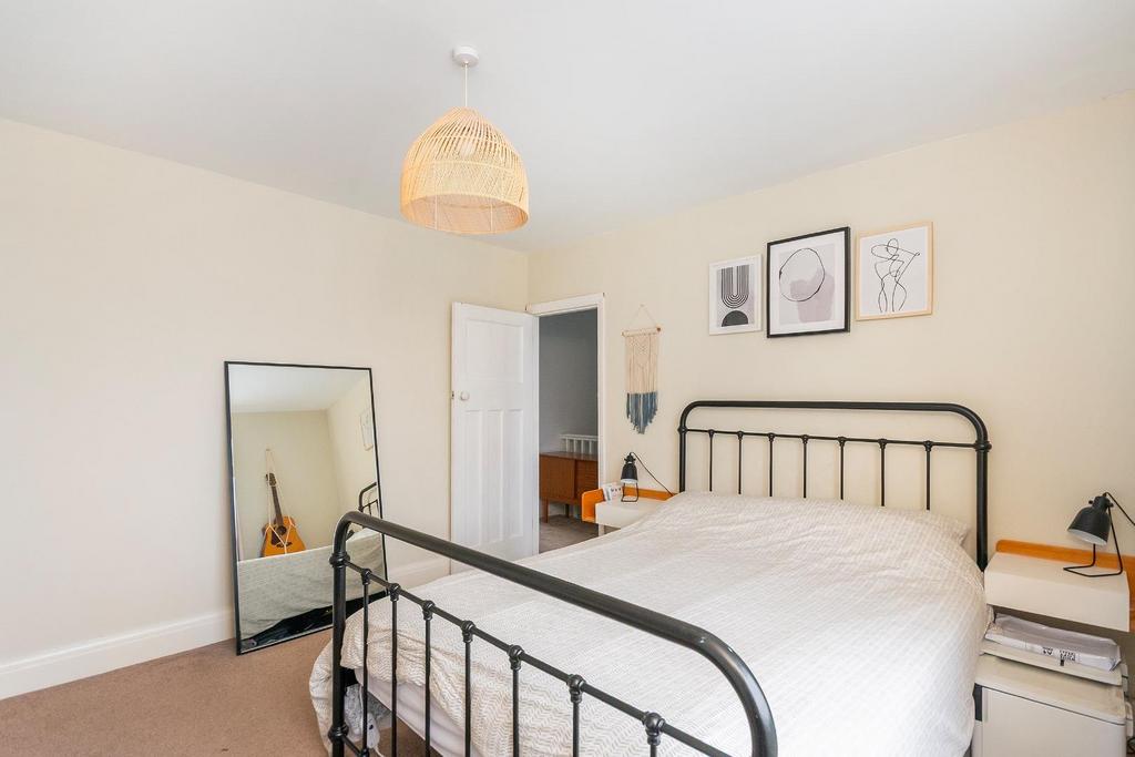 1 S7 A2 KE - Bedroom E.jpg