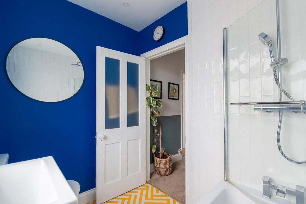 1 S7 A2 KE - Bathroom A.jpg