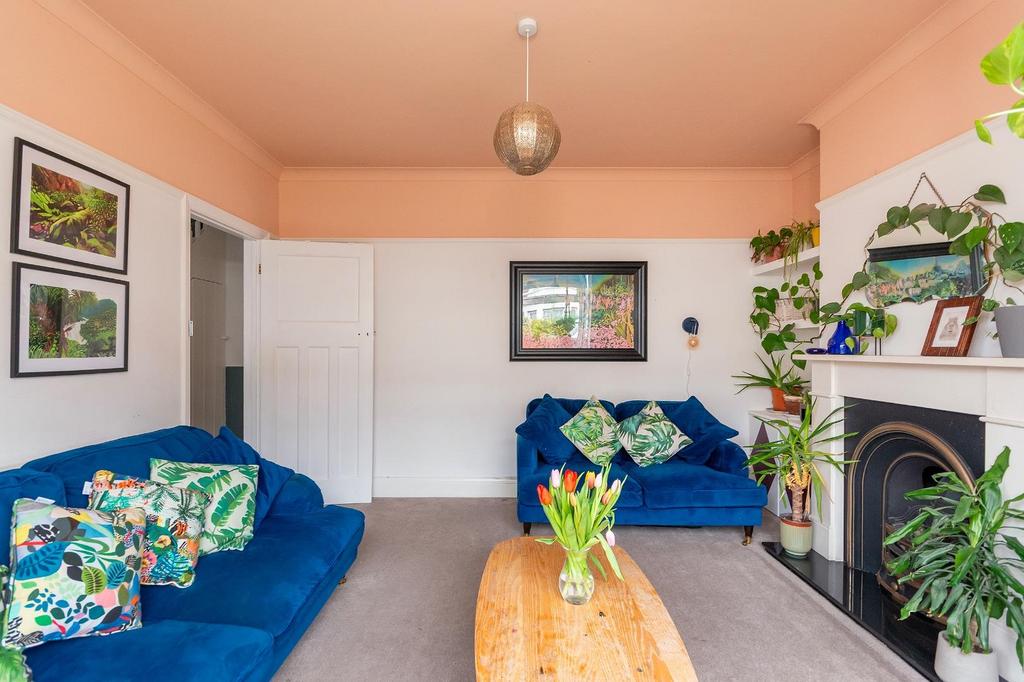 1 S7 A2 KE - Living Room A.jpg