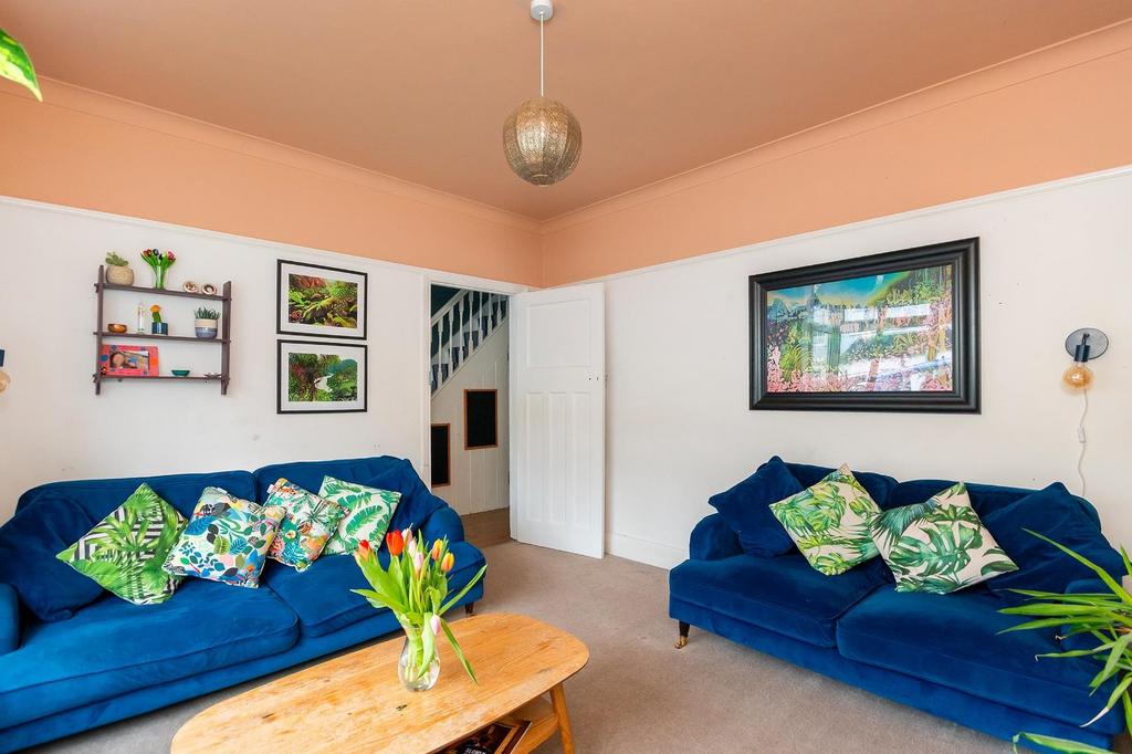 1 S7 A2 KE - Living Room B.jpg