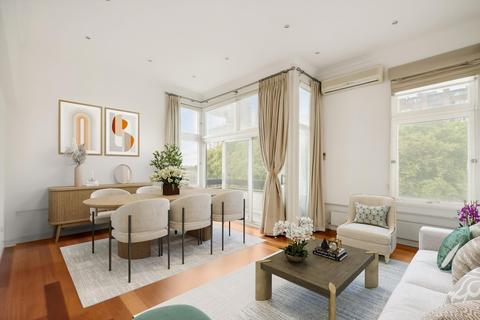 3 bedroom flat to rent, The Water Gardens, London, W2
