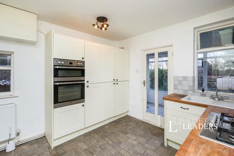 3 bedroom semi-detached house to rent, Trowell Grove, Trowell, NG9