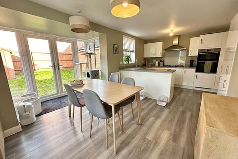 4 bedroom detached house for sale, Northampton NN6