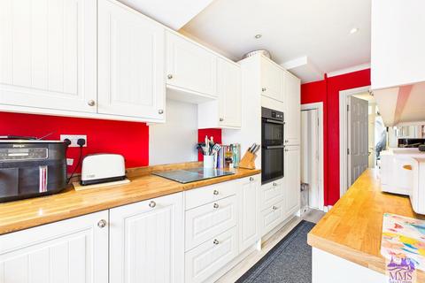 4 bedroom terraced house for sale, Gerrard Avenue, Rochester