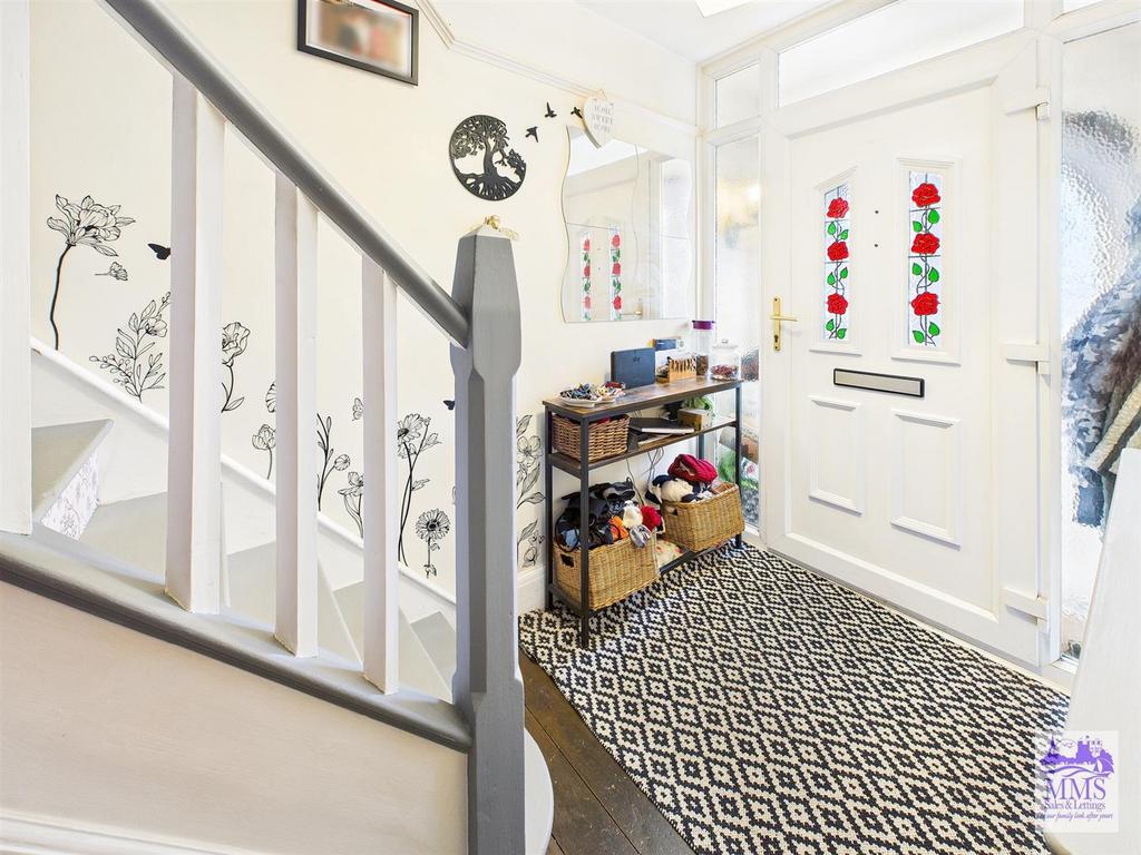 CAM04098 G0-PR0146-STILL001.jpg