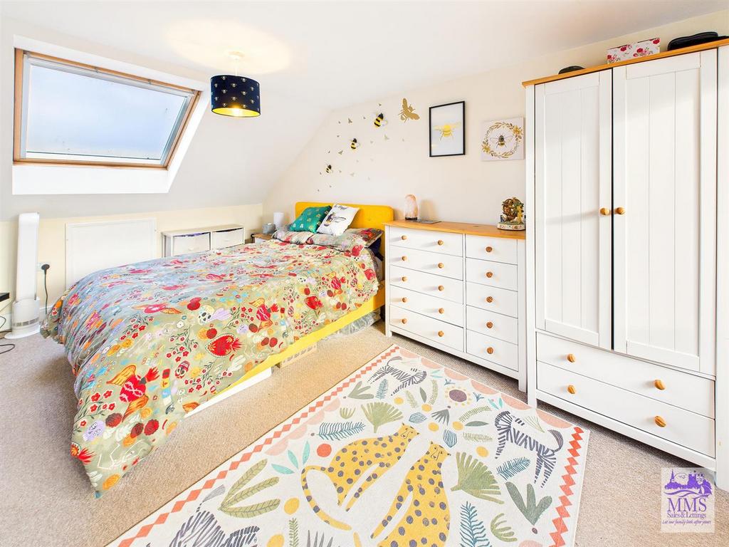 CAM04098 G0-PR0146-STILL029.jpg