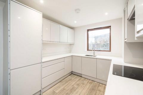 undefined, Russell Road, Mitcham CR4