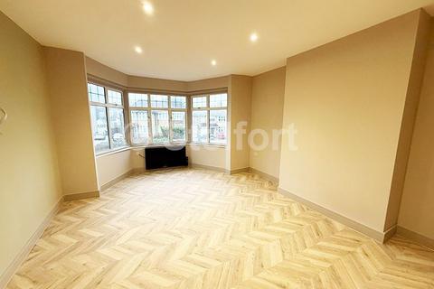 1 bedroom in a house share to rent, Kenton Lane, Harrow HA3