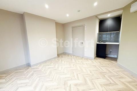 1 bedroom in a house share to rent, Kenton Lane, Harrow HA3