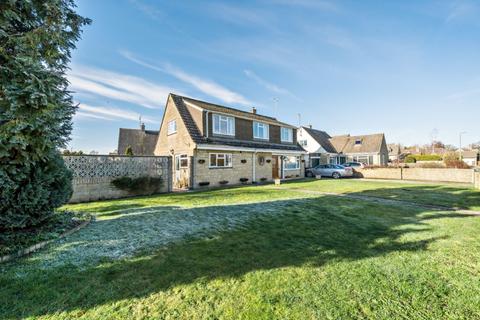 4 bedroom detached house for sale, Churn Close, South Cerney