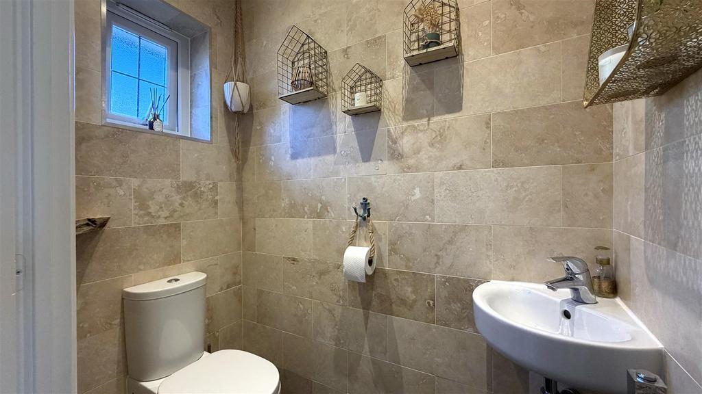 Downstairs Toilet.jpg