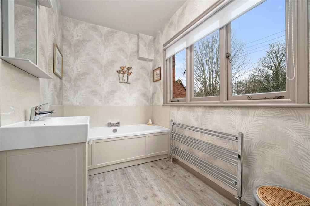Main Bathroom