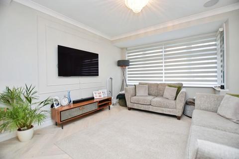 undefined, Laburnum Avenue, Hornchurch, RM12