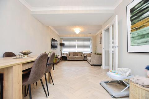 undefined, Laburnum Avenue, Hornchurch, RM12