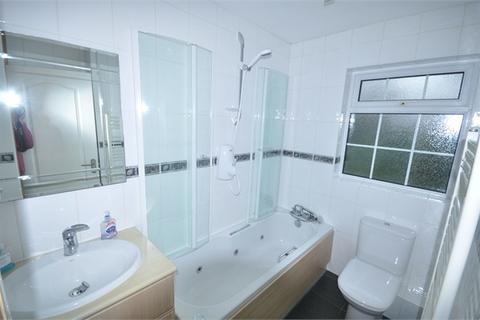 undefined, Spicer Close, WALTON-ON-THAMES, Surrey, KT12