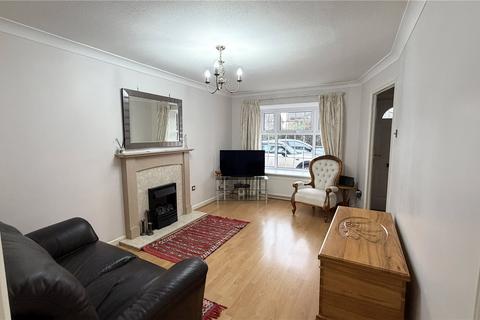 2 bedroom end of terrace house for sale, Spicer Close, WALTON-ON-THAMES, Surrey, KT12