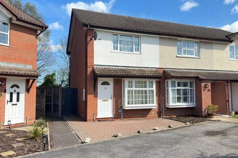 2 bedroom end of terrace house for sale, Spicer Close, WALTON-ON-THAMES, Surrey, KT12