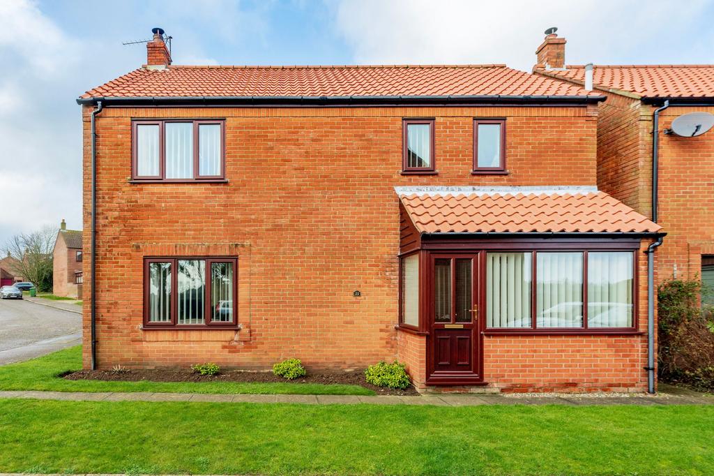 St. Andrews Close, Worstead 4 bed detached house for sale - £325,000