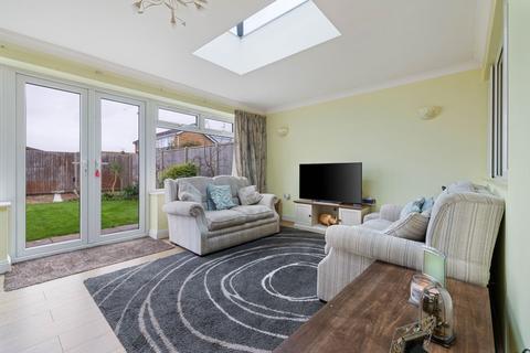 2 bedroom semi-detached bungalow for sale, Abbottsbury, Bognor Regis, PO21 4RT