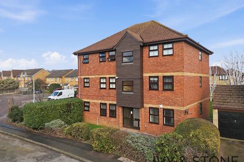 2 bedroom apartment for sale, Maple Close, Ilford, Greater London, IG6