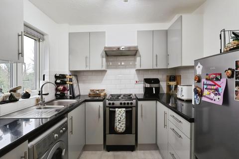 1 bedroom flat for sale, Chestnut Court, Hitchin