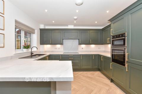 3 bedroom detached house for sale, Millers Field, Loose, Kent