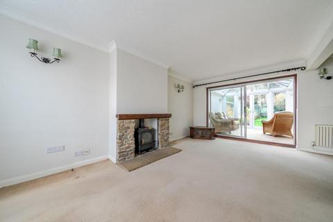 undefined, Chobham,  Surrey,  GU24