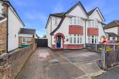 Linkscroft Avenue, Ashford, Surrey, TW15