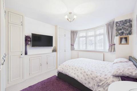 3 bedroom semi-detached house for sale, Linkscroft Avenue, Ashford, Surrey, TW15