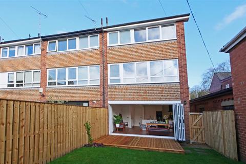 4 bedroom terraced house for sale, Sycamore Place, York