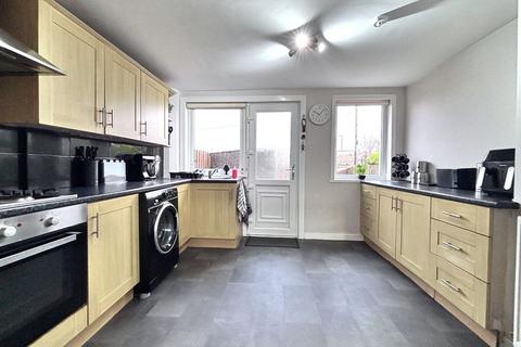 3 bedroom terraced house for sale, 6 Forth Court, Glenrothes