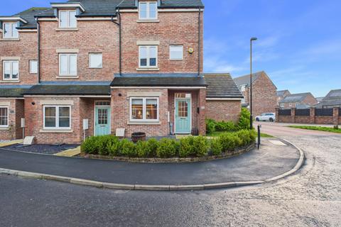 4 bedroom end of terrace house for sale, Whitworth Park Drive, Houghton Le Spring, DH4