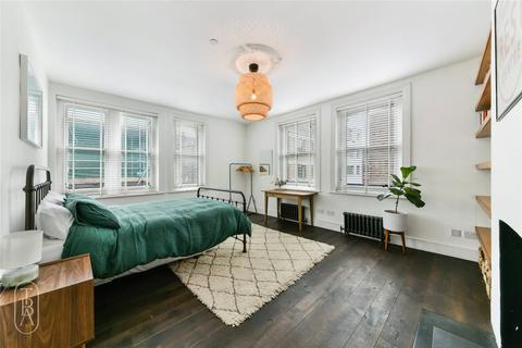 3 bedroom maisonette to rent, Princelet Street, London, E1