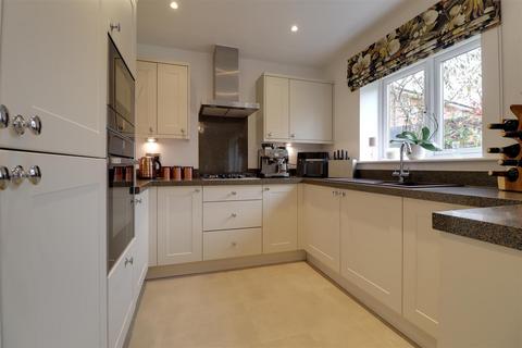 4 bedroom detached house for sale, Rotary Drive, Alsager