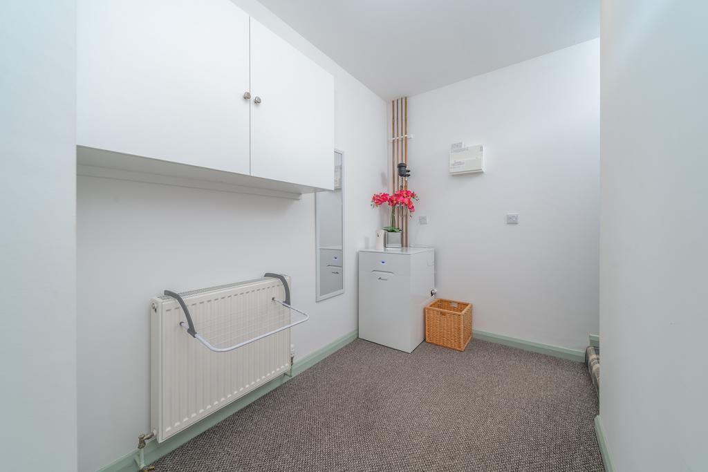 Annexe Hall-1