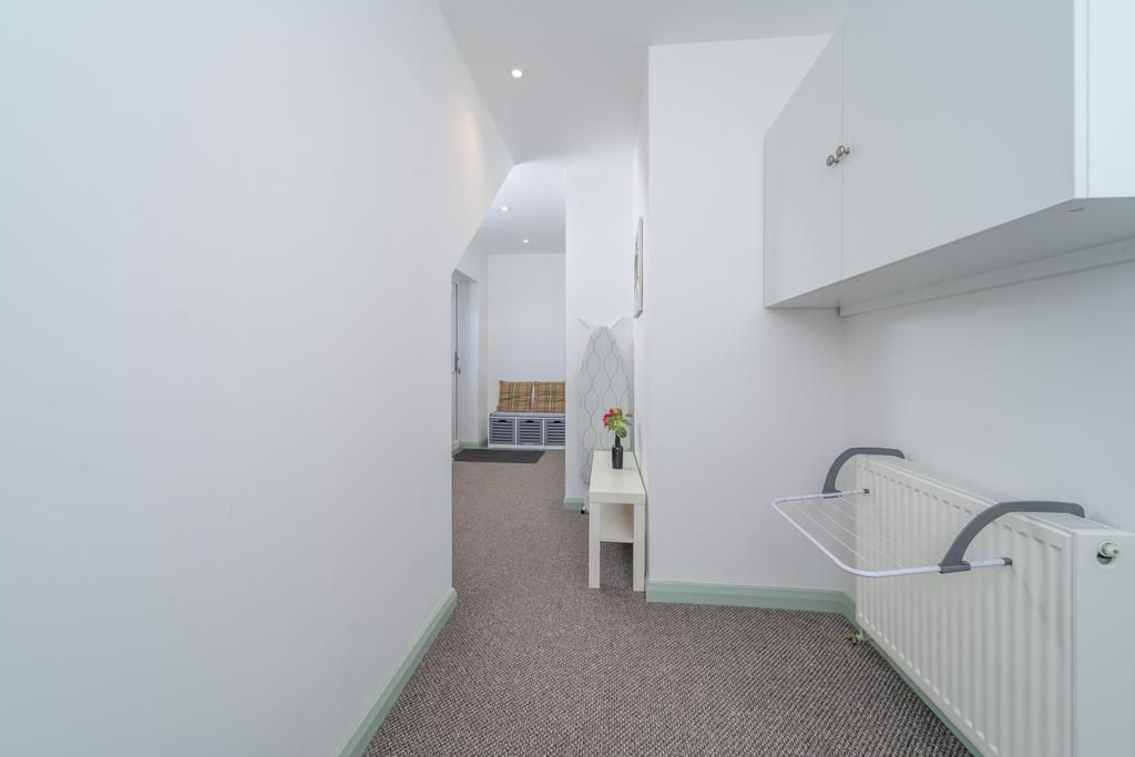 Annexe Hall-2