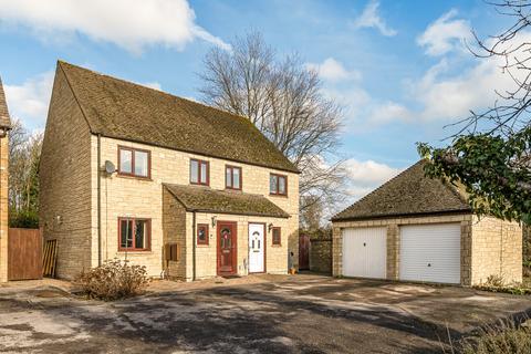 3 bedroom semi-detached house for sale, Barrington Close, Witney, Oxfordshire