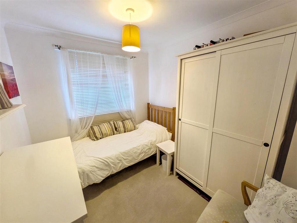 Study / bedroom 5