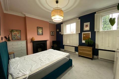 4 bedroom semi-detached house to rent, Whitelow Road, Manchester