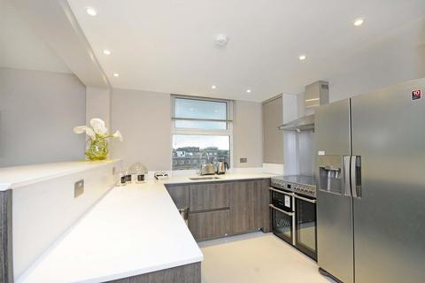 3 bedroom apartment to rent, St. Johns Wood Park, London, NW8